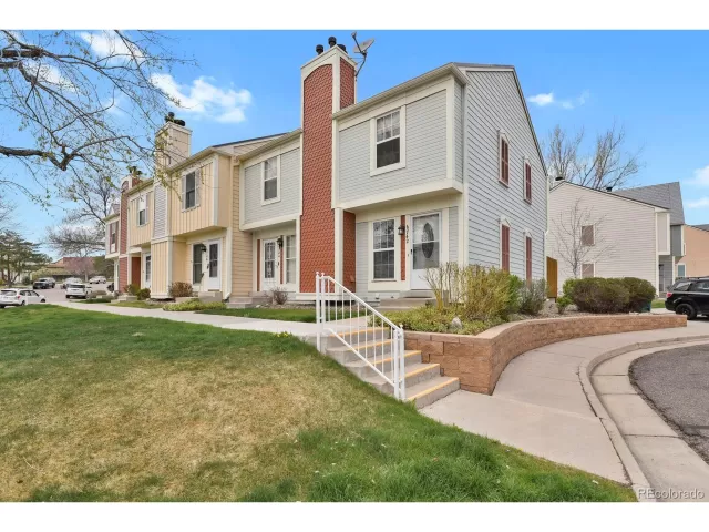 MLS: 3337337 Condo For Sale