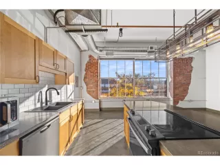 Photo #4: 3339796 Listing