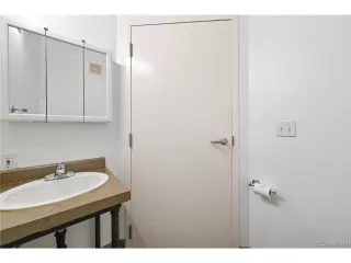 Photo #5: 3339796 Listing