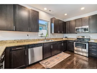 Photo #6: 3340868 Listing