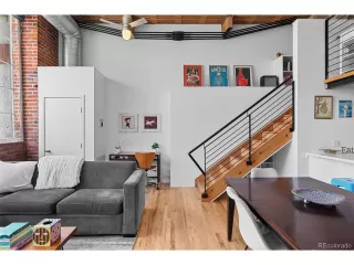 Photo #3: 3341711 Listing