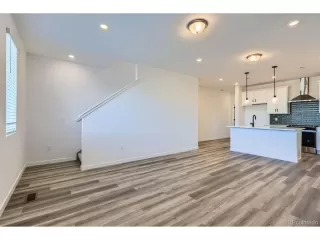 Photo #6: 3344814 Listing