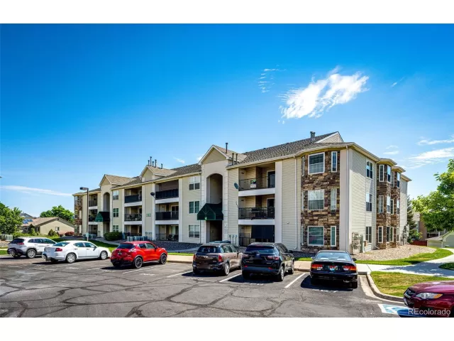 MLS: 3347004 Condo For Sale