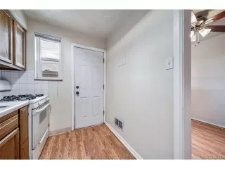 Photo #4: 3349923 Listing