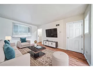 Photo #5: 3349923 Listing