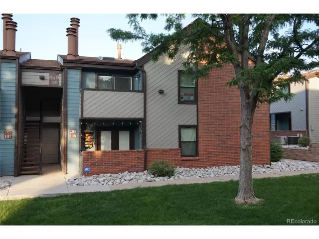 MLS: 3350376 Condo For Sale