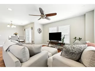 Photo #5: 3351669 Listing