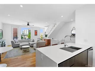 Photo #4: 3353000 Listing 