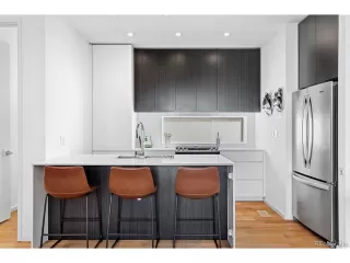 Photo #5: 3353000 Listing 