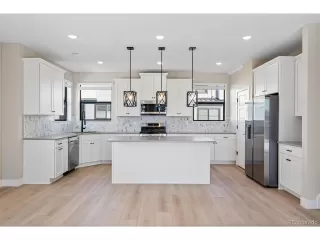 Photo #4: 3355573 Listing