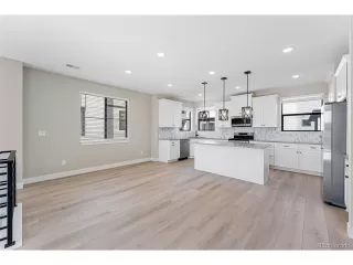 Photo #5: 3355573 Listing