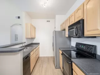 Photo #3: 3359031 Listing 