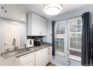 Photo #3: 3359803 Listing