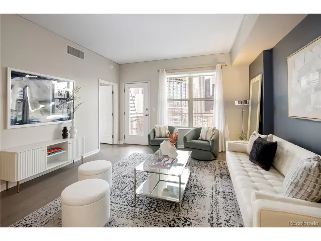 MLS: 3361528 Condo For Sale