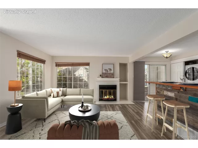 MLS: 3366128 Condo For Sale