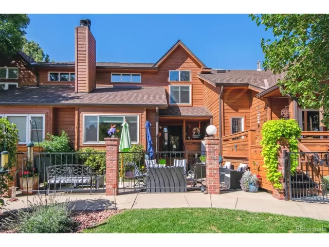 MLS: 3371814 Condo For Sale