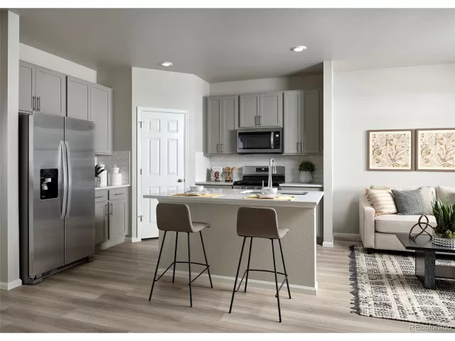 MLS: 3372987 Condo For Sale