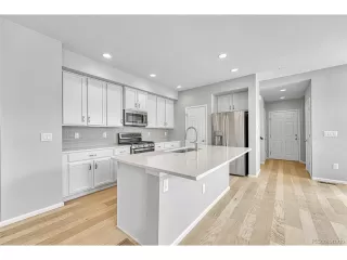 Photo #5: 3373701 Listing