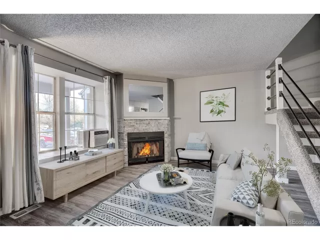 MLS: 3376104 Condo For Sale