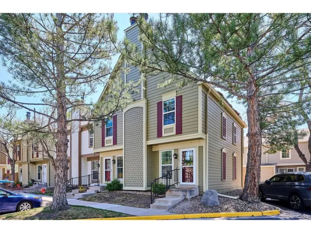 MLS: 3381909 Condo For Sale