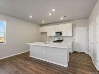 Photo #4: 3384163 Listing