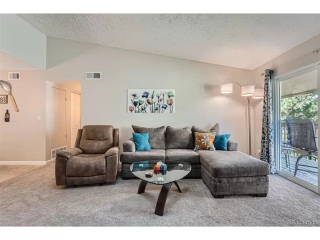 MLS: 3388342 Condo For Sale