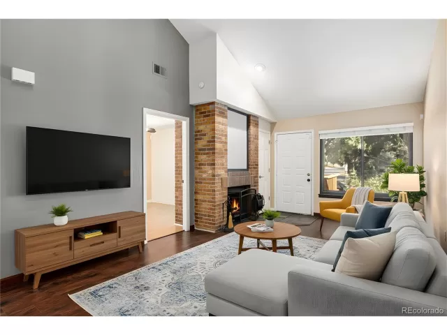 MLS: 3401135 Condo For Sale