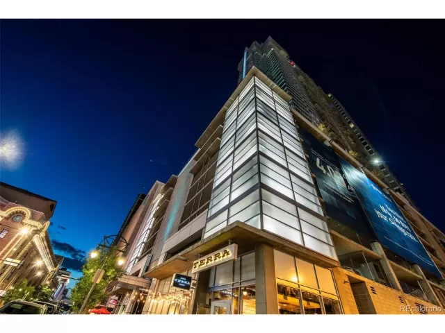 MLS: 3403645 Condo For Sale