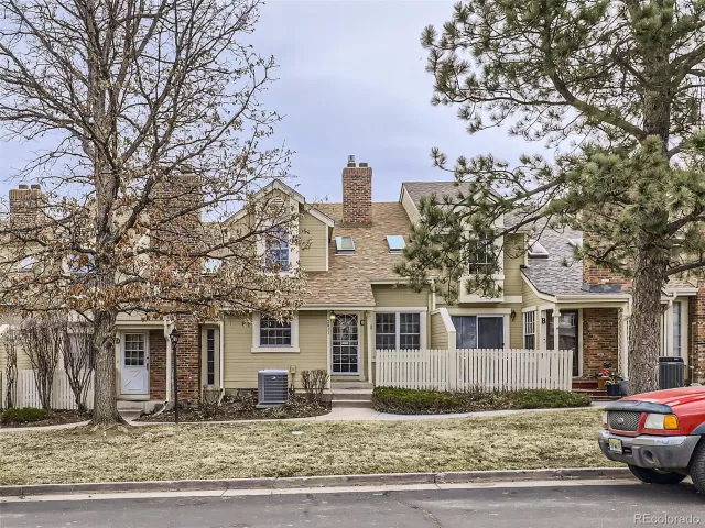 MLS: 3421983 Condo For Sale