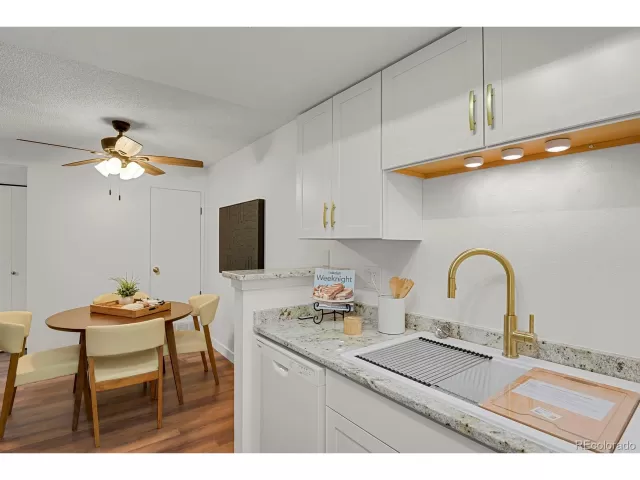 MLS: 3423406 Condo For Sale