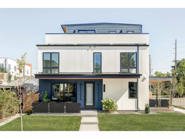 MLS: 3425344 Condo For Sale