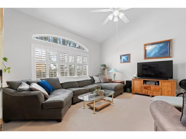 MLS: 3431479 Condo For Sale