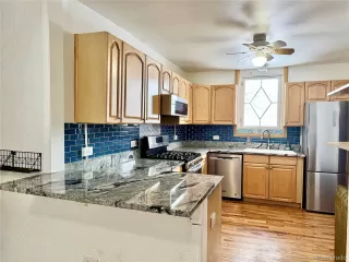 Photo #4: 3433084 Listing