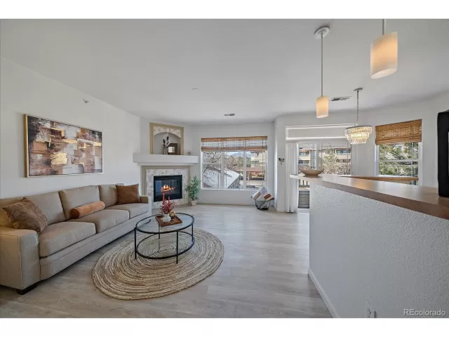 MLS: 3433153 Condo For Sale