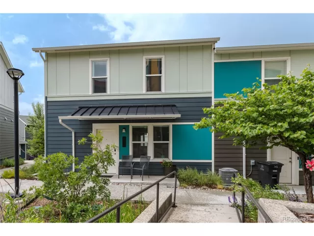 MLS: 3435330 Condo For Sale