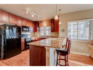 Photo #5: 3436977 Listing