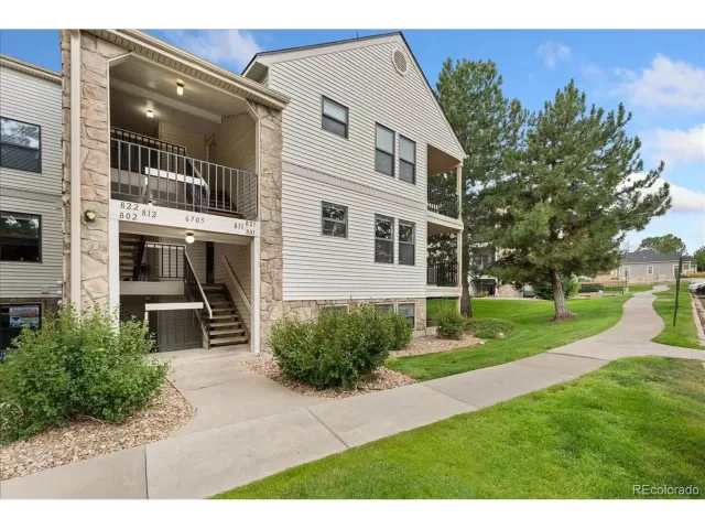 MLS: 3437509 Condo For Sale