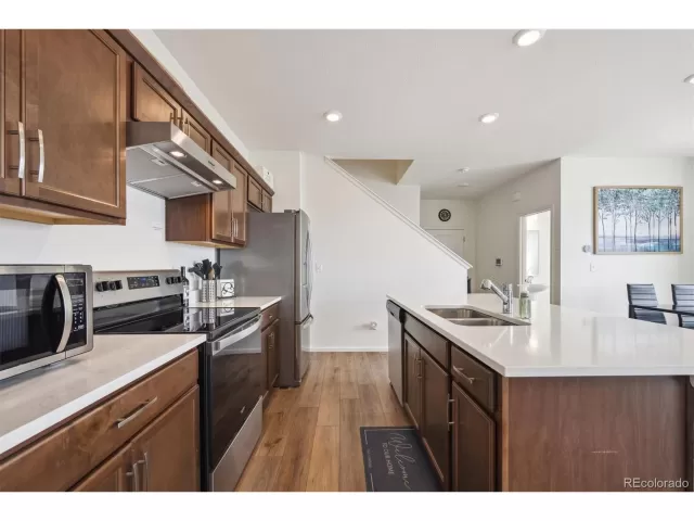 MLS: 3438821 Condo For Sale