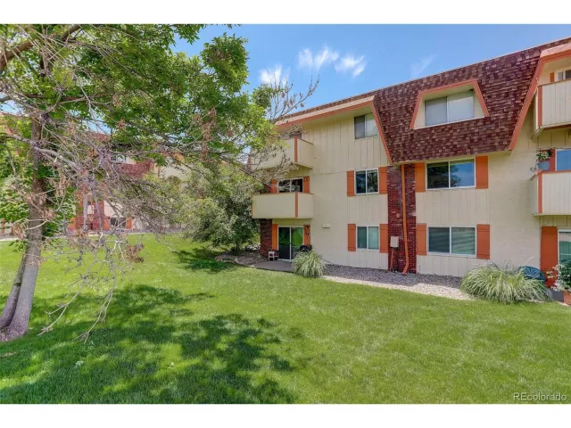 MLS: 3443134 Condo For Sale