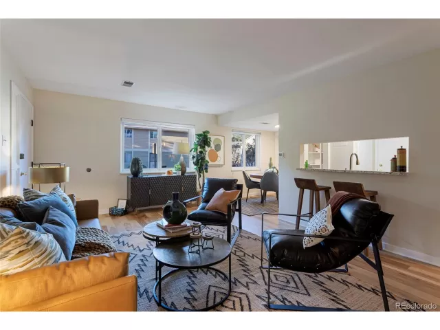 MLS: 3443858 Condo For Sale