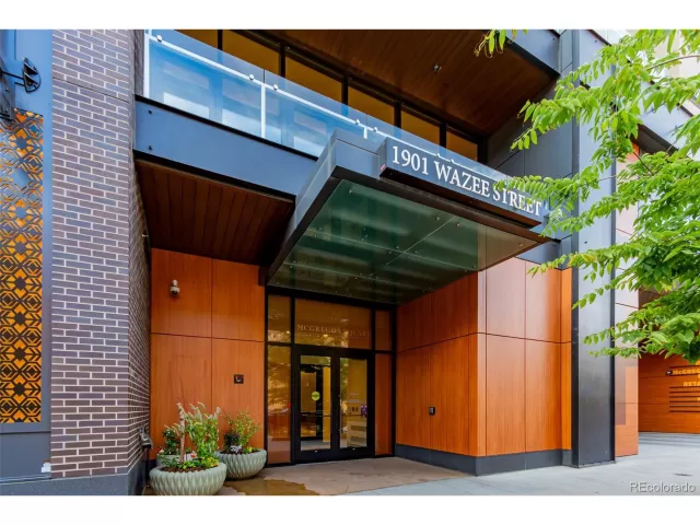 MLS: 3449848 Condo For Sale