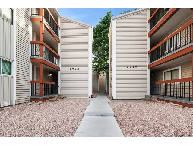 MLS: 3452130 Condo For Sale