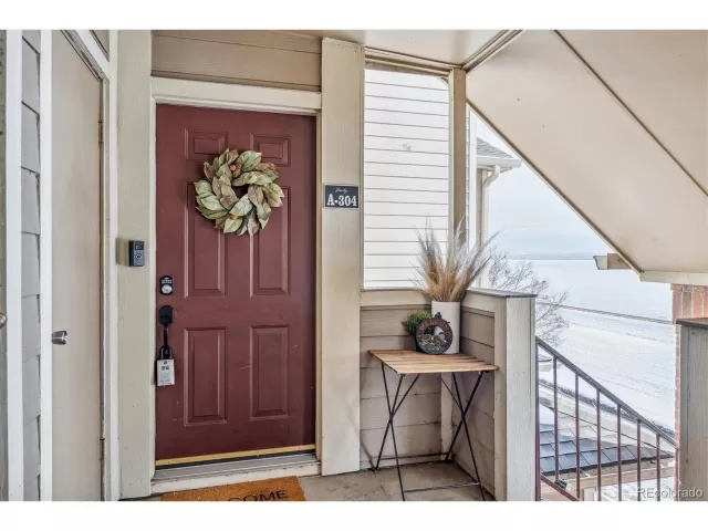 MLS: 3459742 Condo For Sale