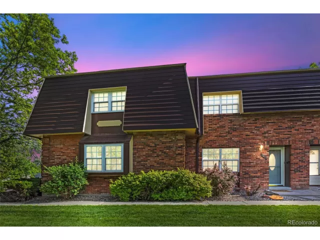 MLS: 3459881 Condo For Sale