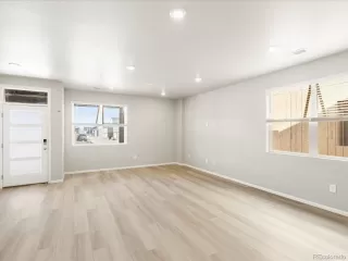 Photo #4: 3468921 Listing