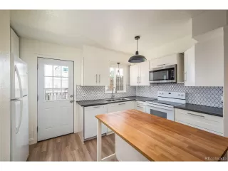 Photo #3: 3471773 Listing