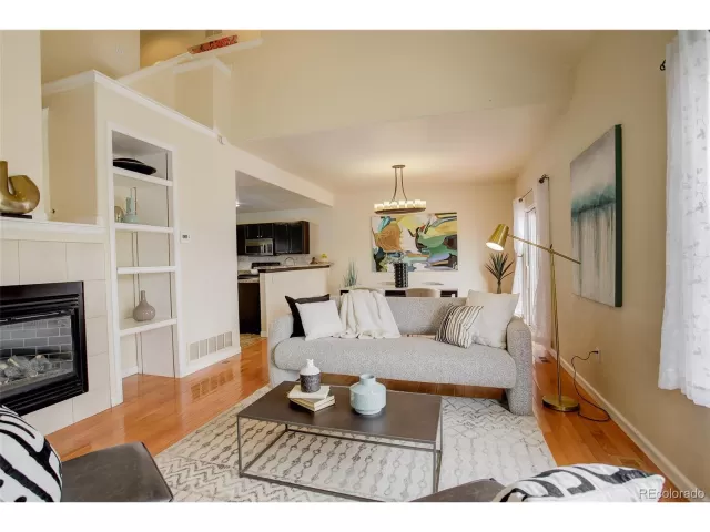 MLS: 3484143 Condo For Sale