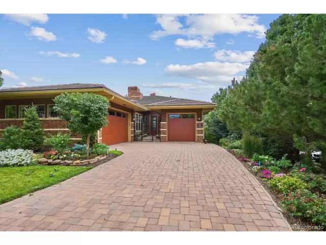 MLS: 3484684 Condo For Sale