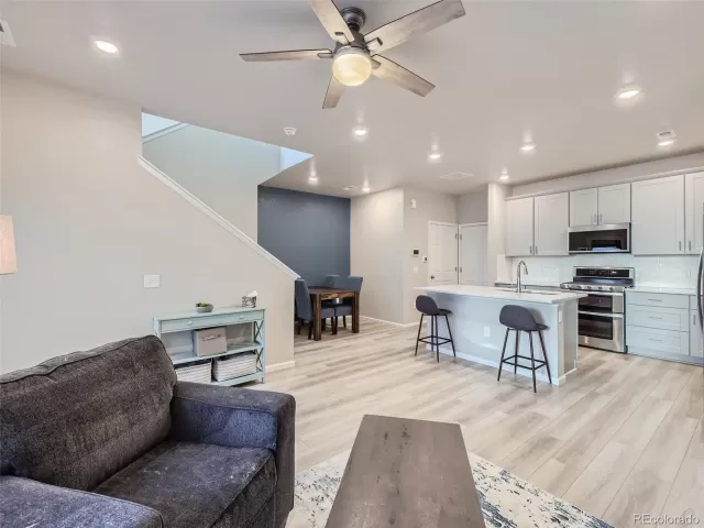 MLS: 3497265 Condo For Sale