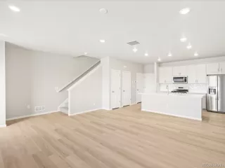 Photo #2: 3503629 Listing